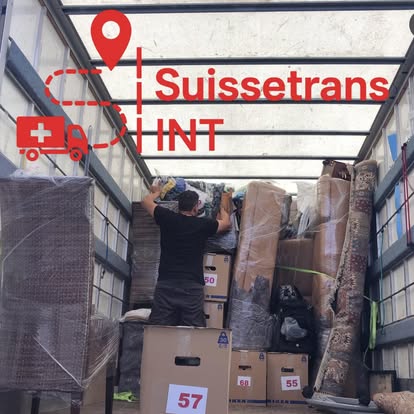 Chargement soigné d'un camion de déménagement Suissetrans INT